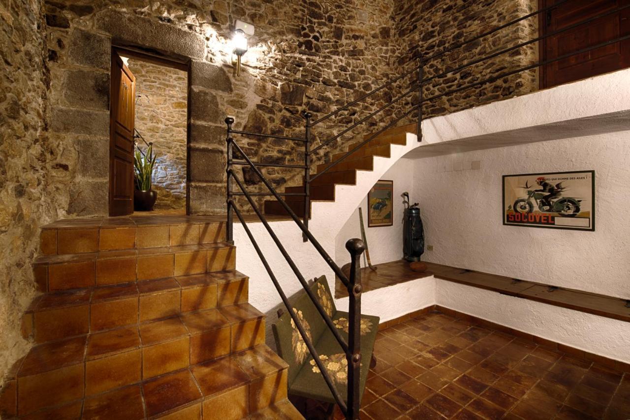 Masia Can Pou Canet de Adri 外观 照片