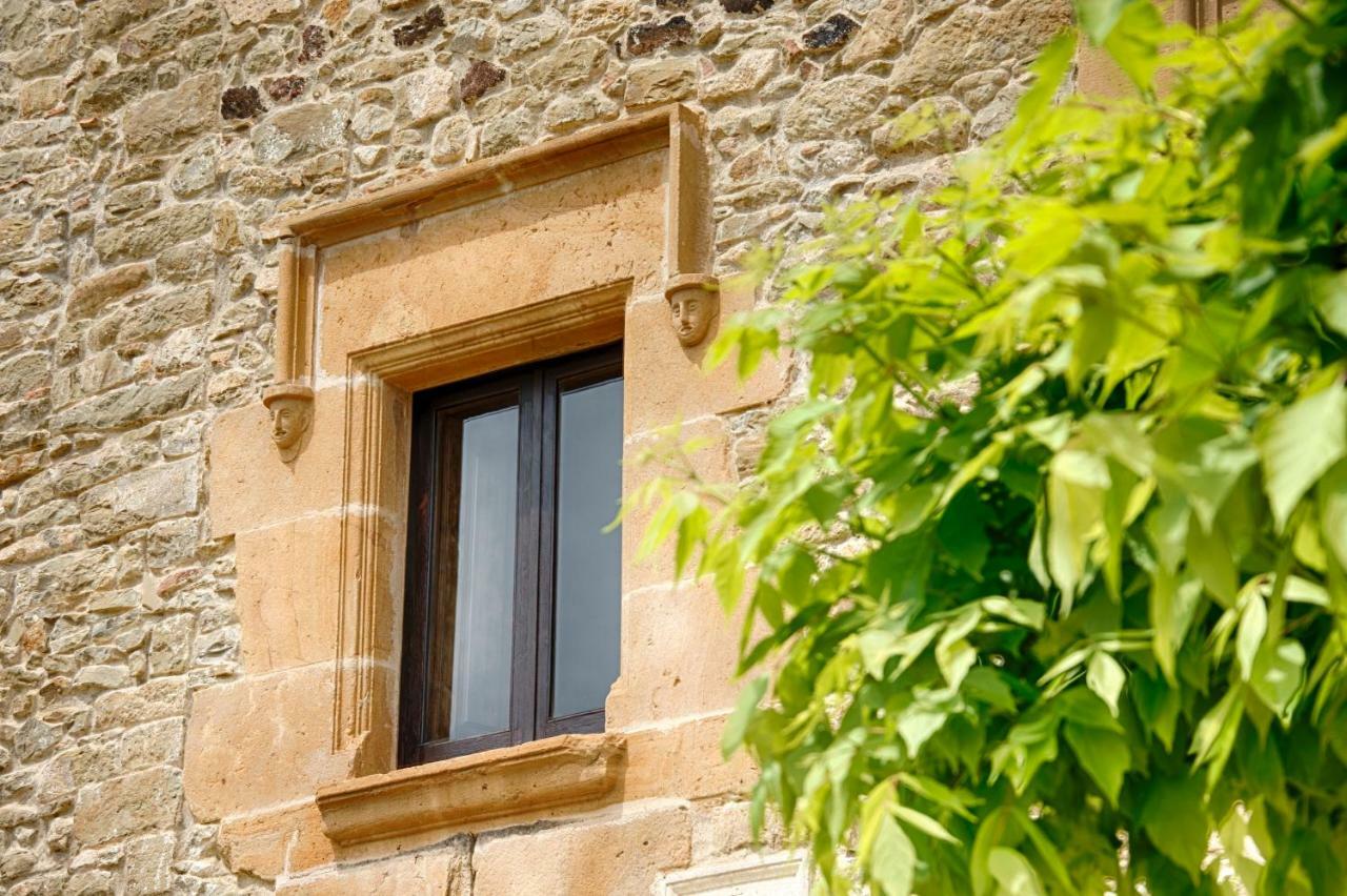 Masia Can Pou Canet de Adri 外观 照片